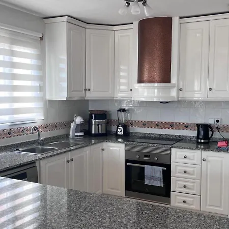 Stunning Penthouse In With Communal Pool Villamartin (Valencia)